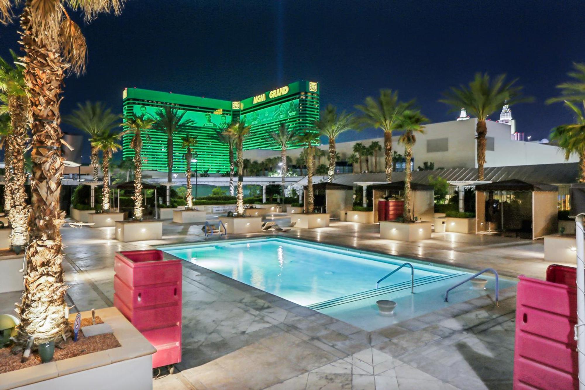 Mgm Signature Deluxe Balcony Strip View Suite Las Vegas Extérieur photo